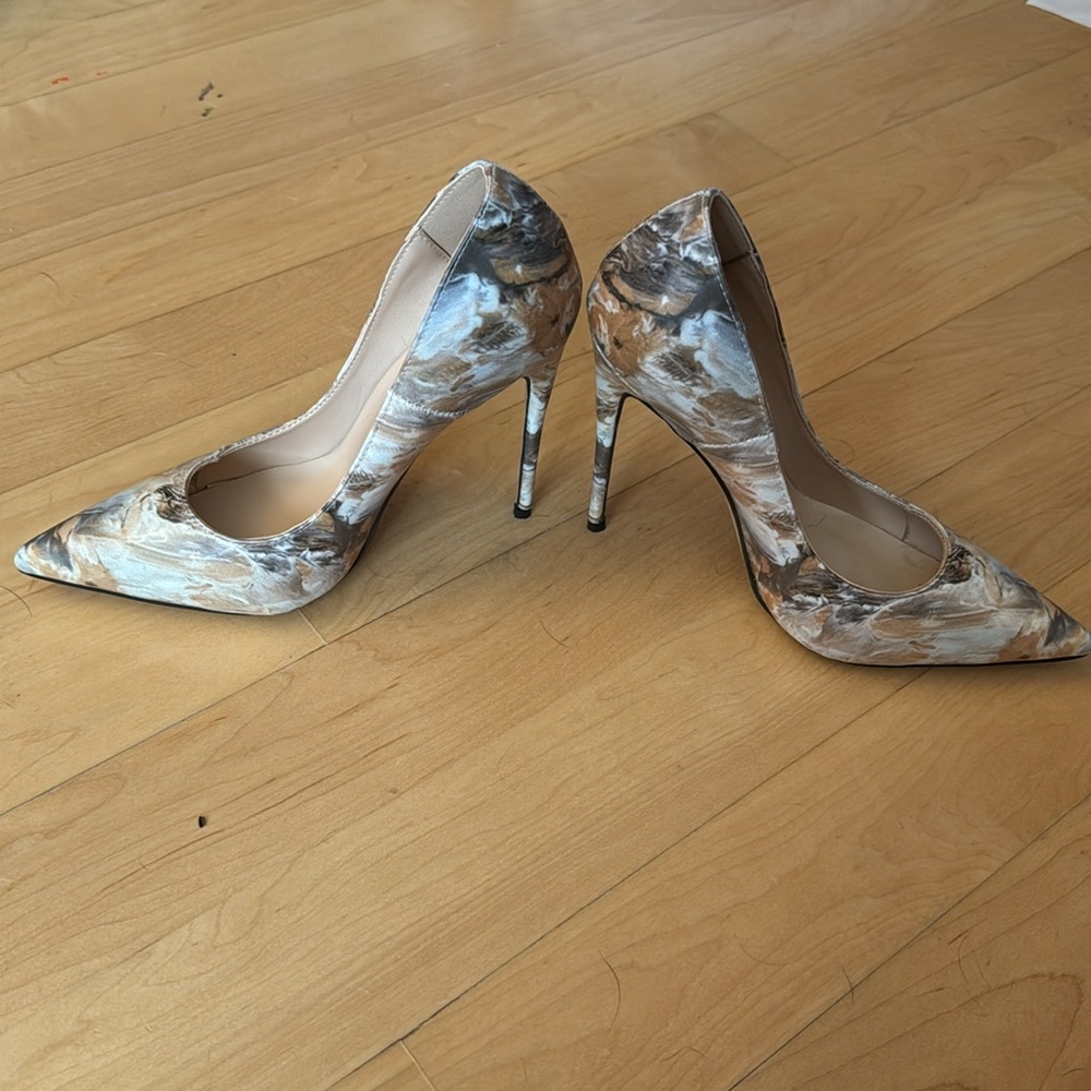 FSJ HEELS - Picture 3 of 4